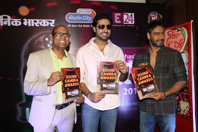 Dainik-Bhaskar.coms-CEO-Gyan-Gupta-alongwith-the-Bol-Bachchan-team-to-launch-the-Dainik-Bhaskar-Bollywood-Awards-2012