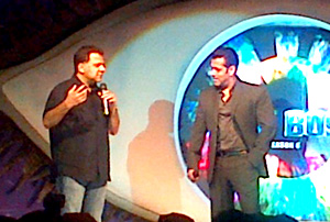 Colors-CEO-Raj-Nayak-with-Bigg-Boss-6-host-Salman-Khan
