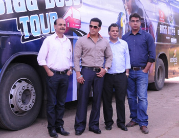Manoj-Gursahani-of-Bollywood-Tourism-and-Deepak-Dhar-with-Raj-Nayak