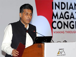 Shri-Manish-Tewari-addressing