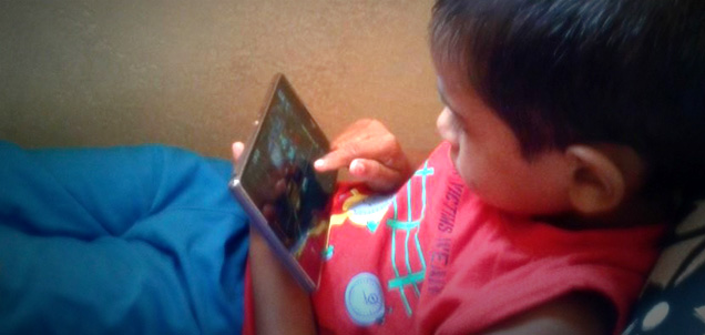 children-using-mobile-phones
